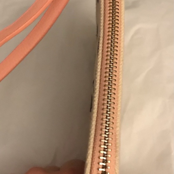 Old Navy signature flamingo wristlet with sun glasses. NWT - Picture 5 of 6